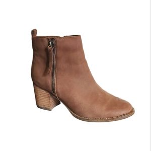 Blondo Nova Waterproof Ankle Boots Nubuck Leather Cognac Side Zip Size 8…